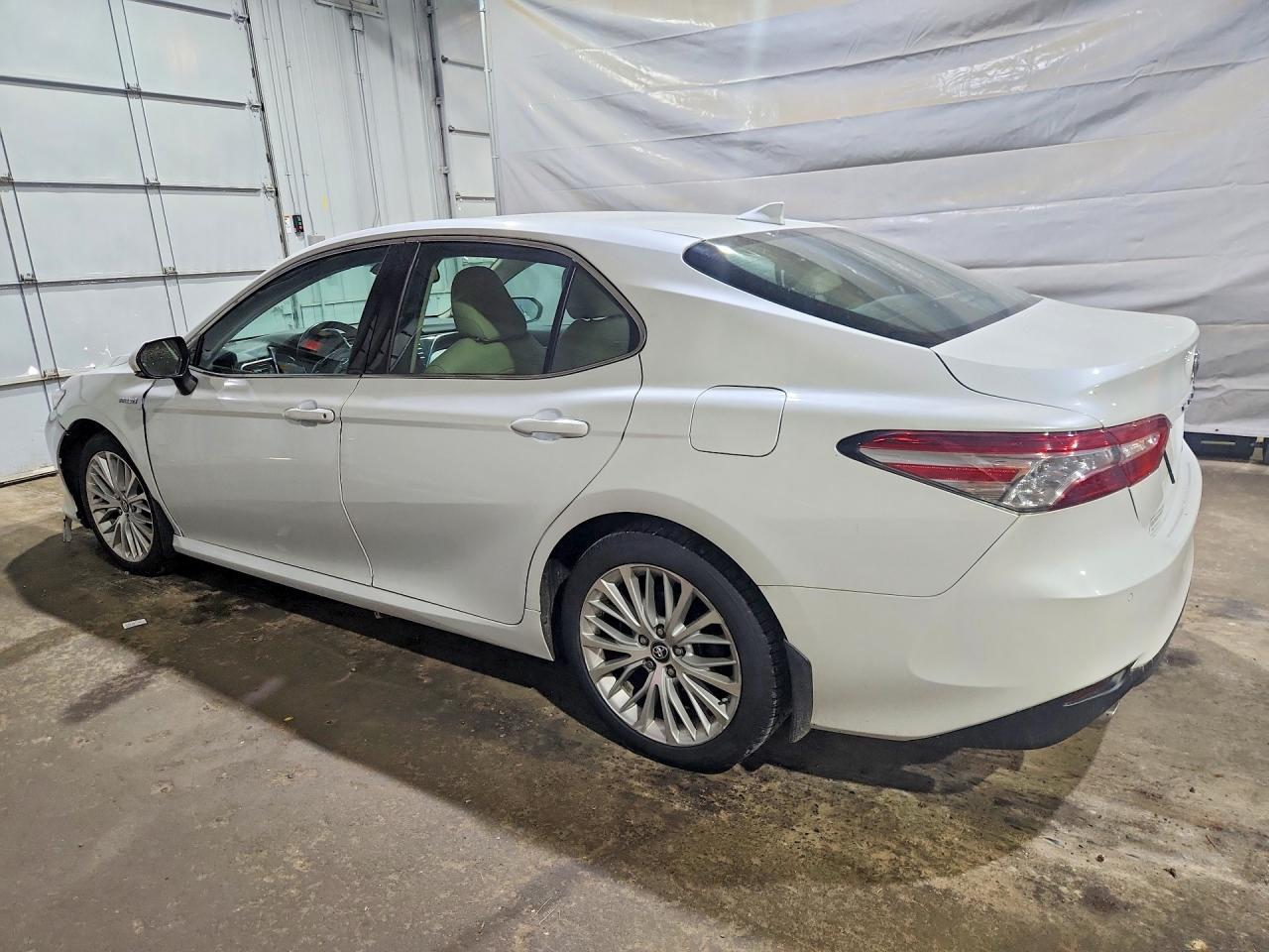2018 TOYOTA CAMRY HYBRID XLE — снимка 2