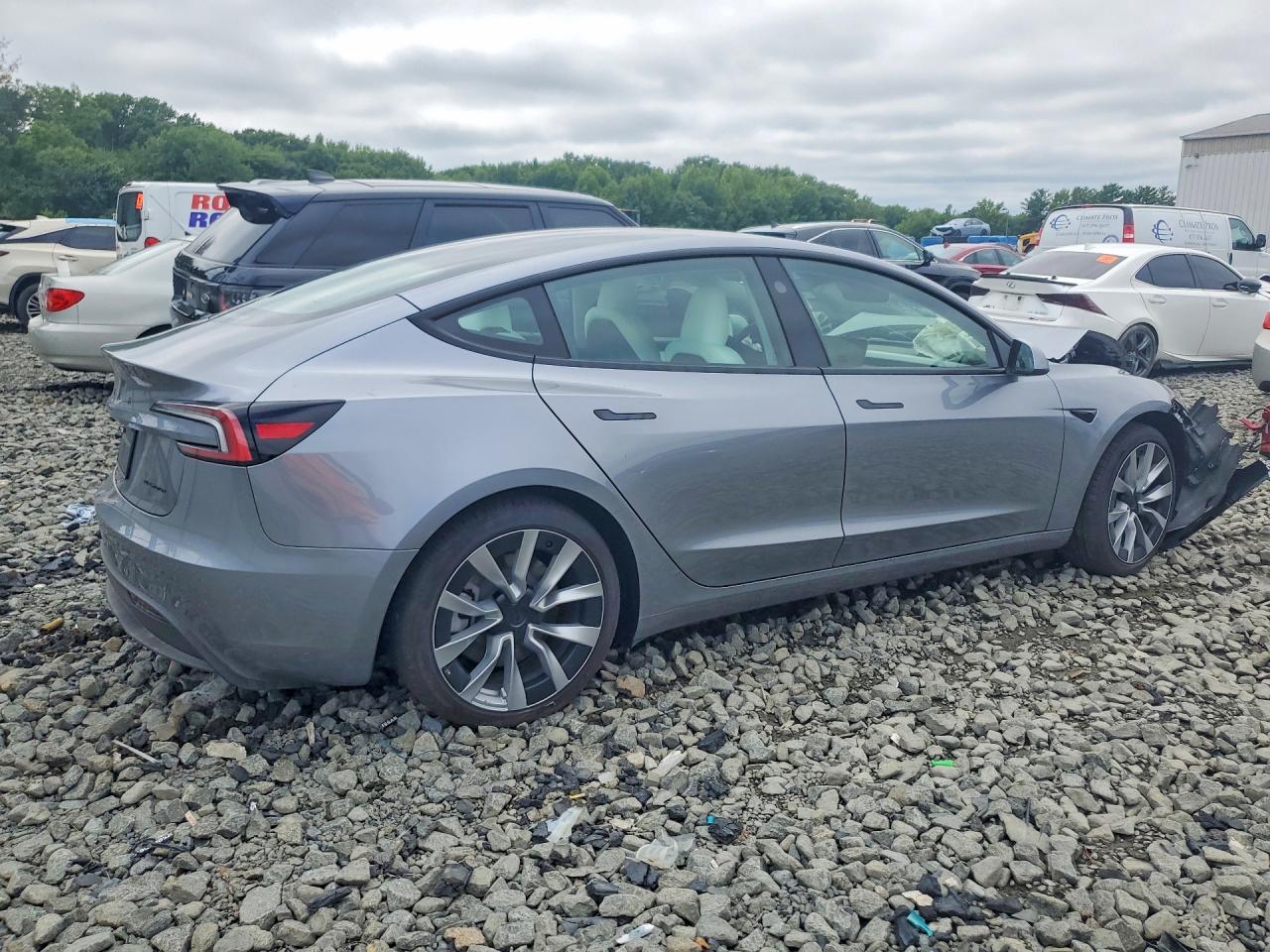 2026 TESLA MODEL 3 — снимка 3