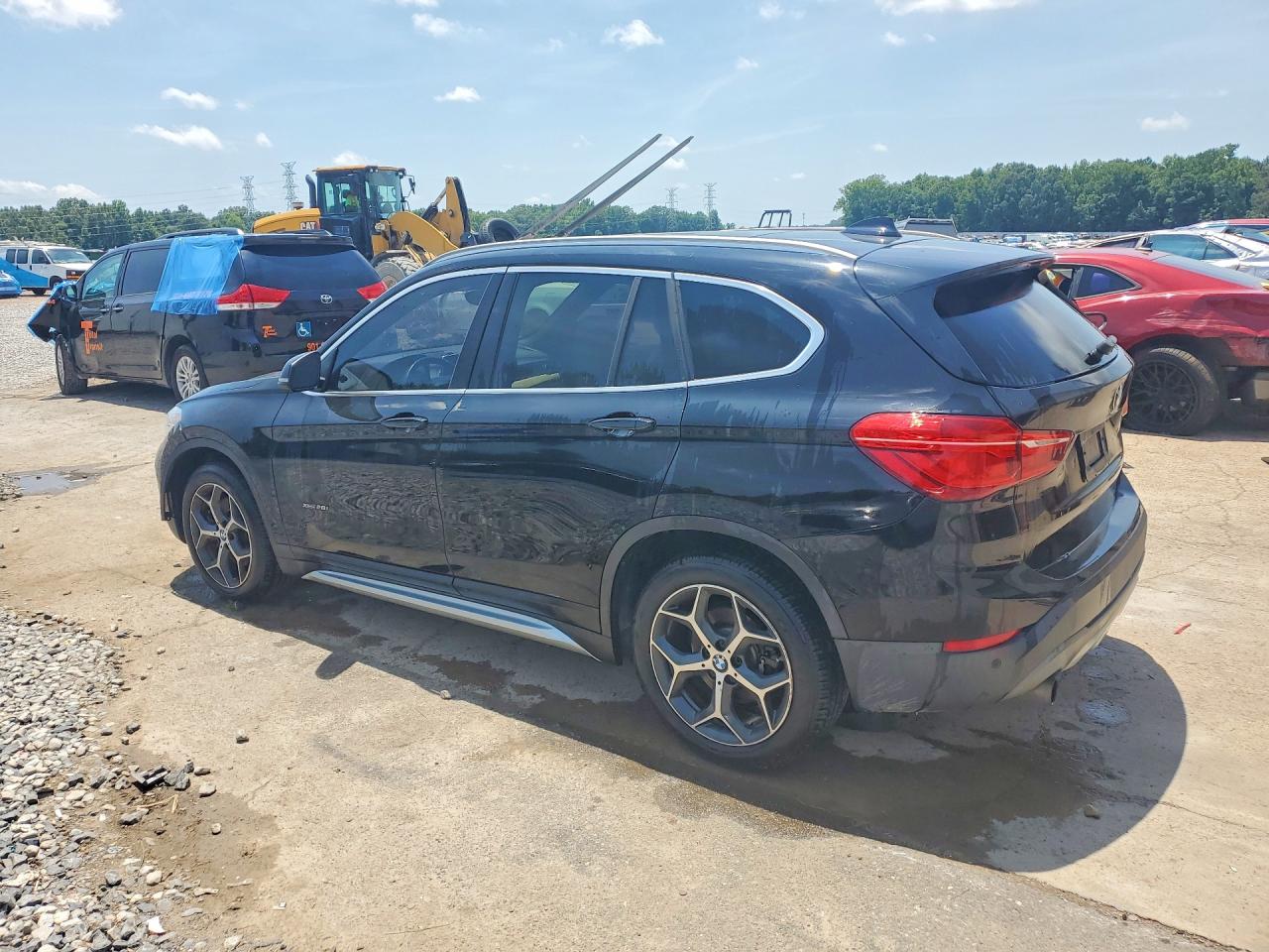 2017 BMW X1 XDRIVE28I — снимка 2