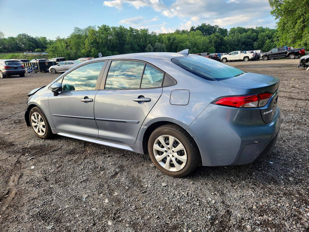 2025 TOYOTA COROLLA LE — снимка 2