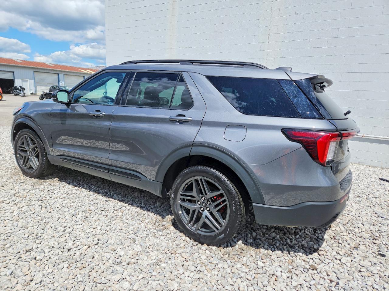 2025 FORD EXPLORER ST-LINE — снимка 2
