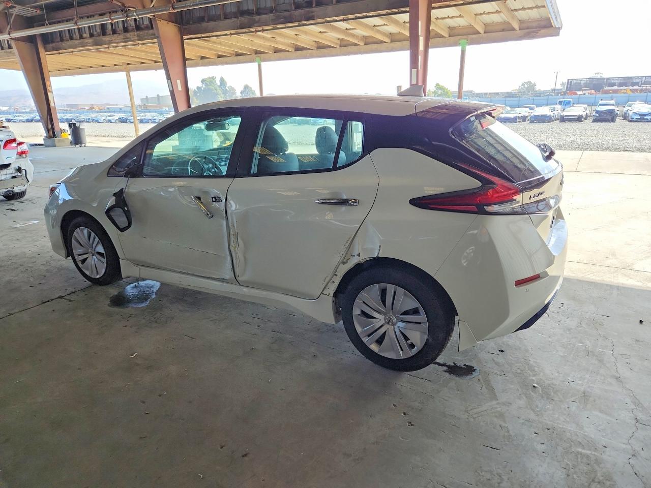 2021 NISSAN LEAF S — снимка 2