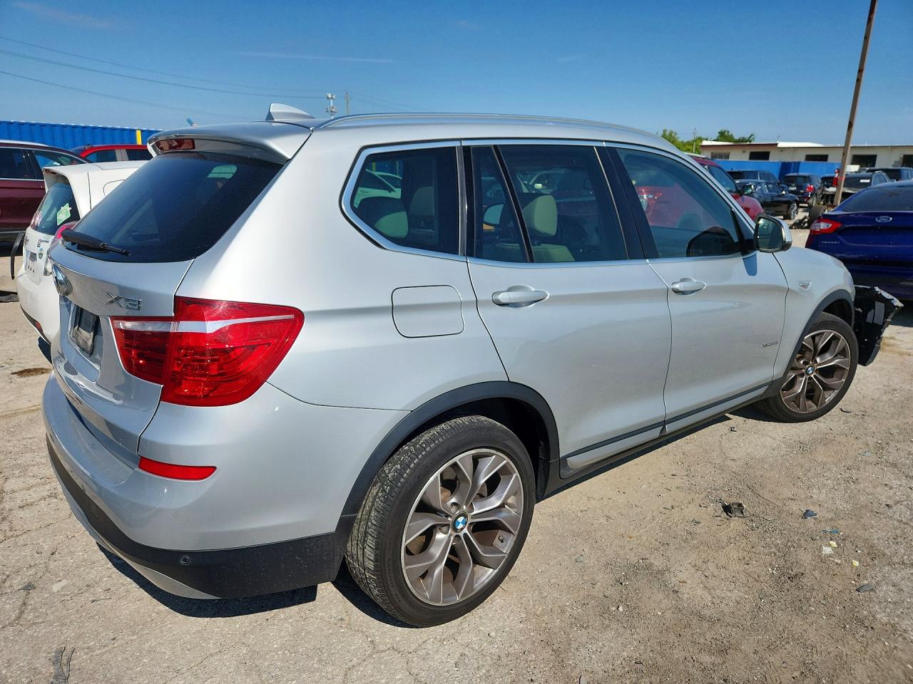 2017 BMW X3 XDRIVE28I — снимка 3