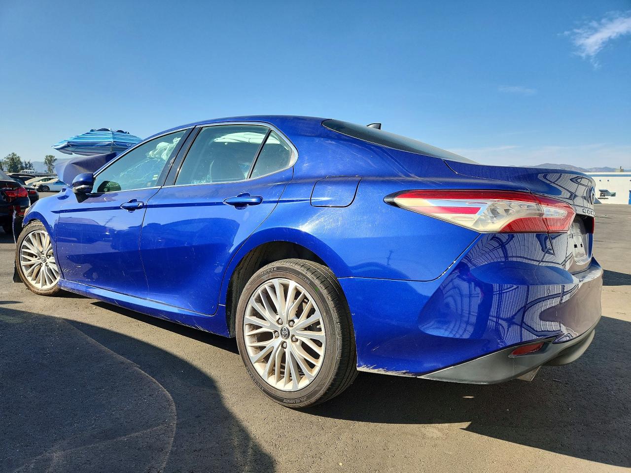 2018 TOYOTA CAMRY XLE V6 — снимка 2