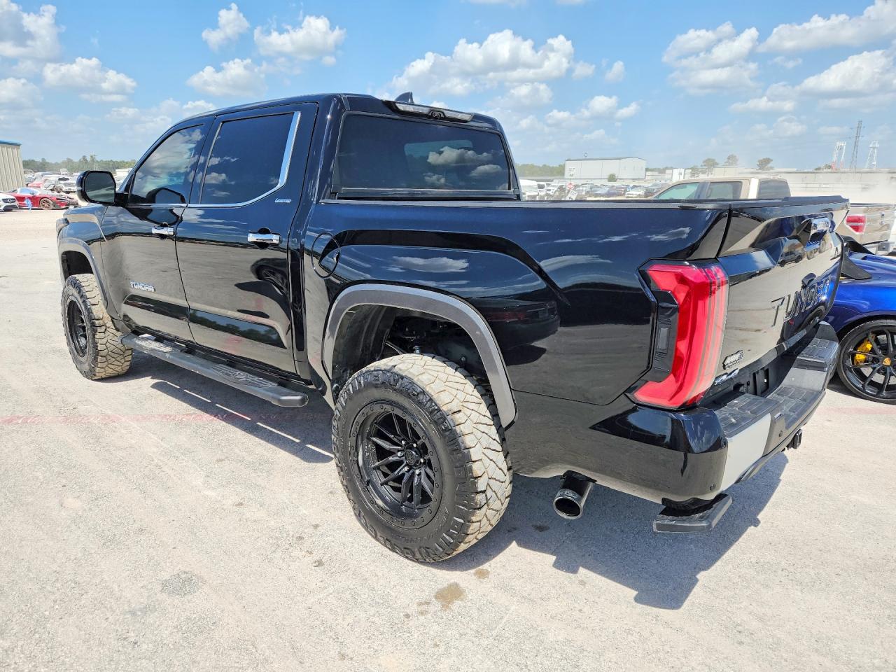 2025 TOYOTA TUNDRA CREWMAX LIMITED — снимка 2