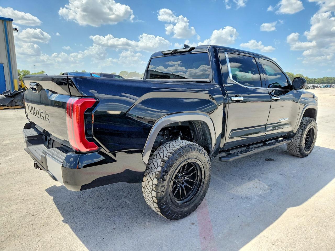 2025 TOYOTA TUNDRA CREWMAX LIMITED — снимка 3