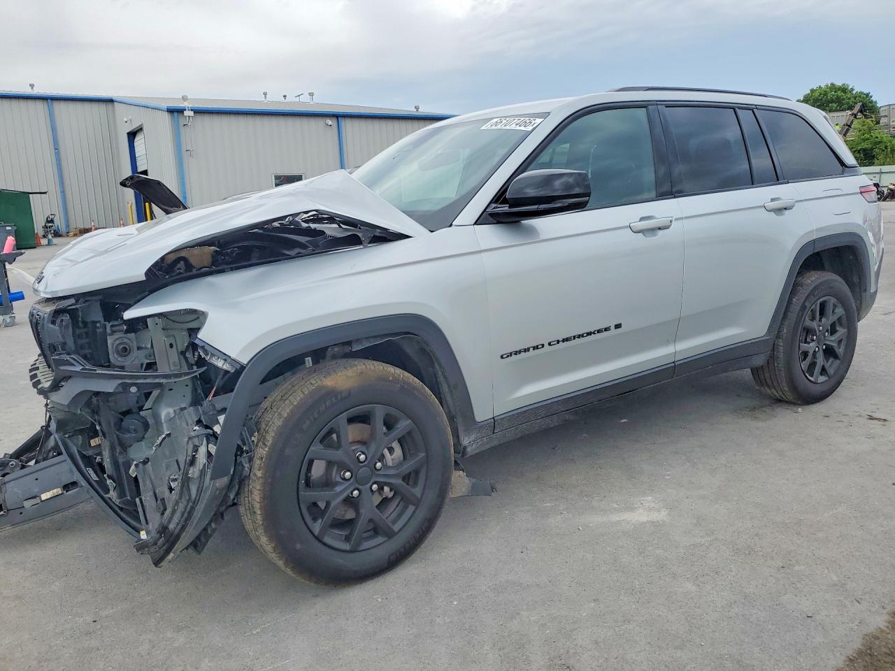 2025 JEEP GRAND CHEROKEE LAREDO