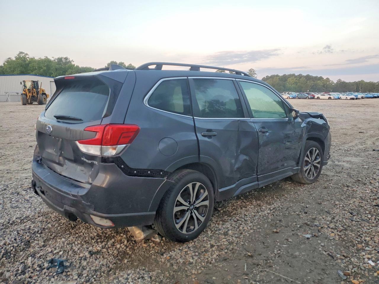 2022 SUBARU FORESTER LIMITED — снимка 3