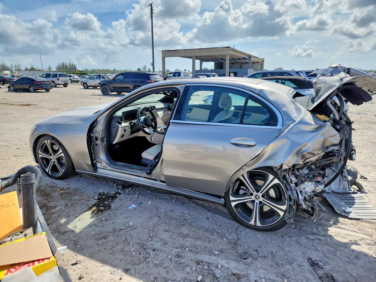 2024 MERCEDES-BENZ C 300 — снимка 2