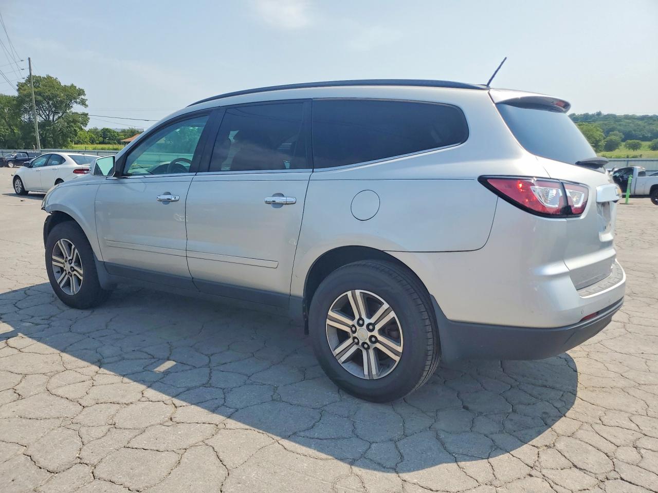 2016 CHEVROLET TRAVERSE LT — снимка 2