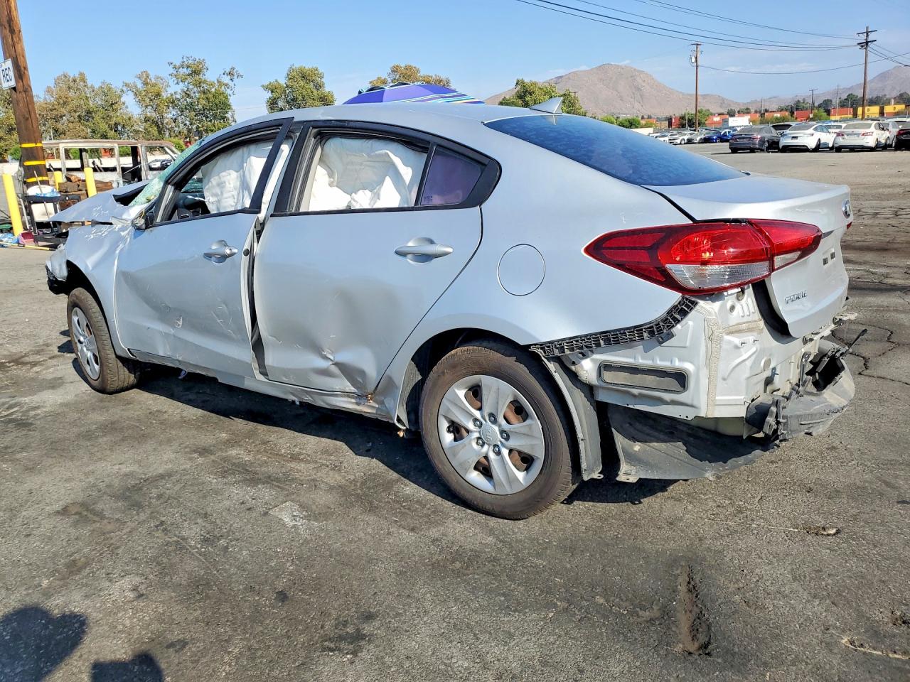 2017 KIA FORTE LX — снимка 2