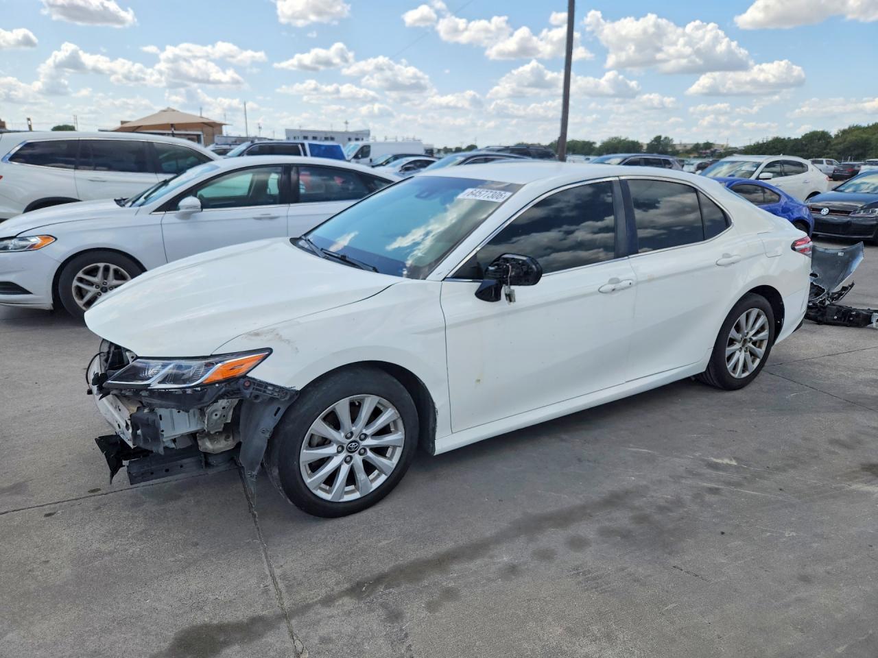2018 TOYOTA CAMRY LE