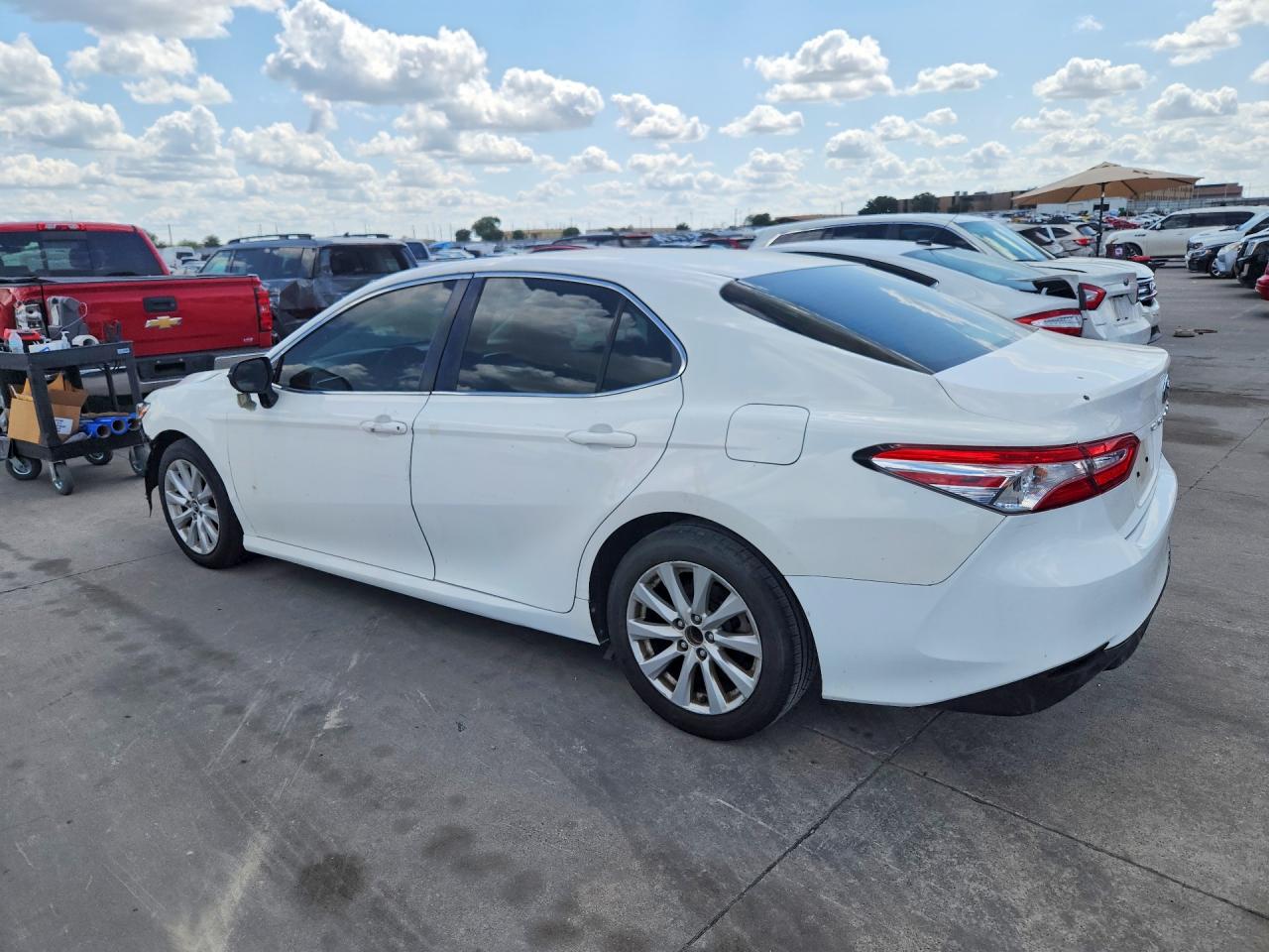 2018 TOYOTA CAMRY LE — снимка 2