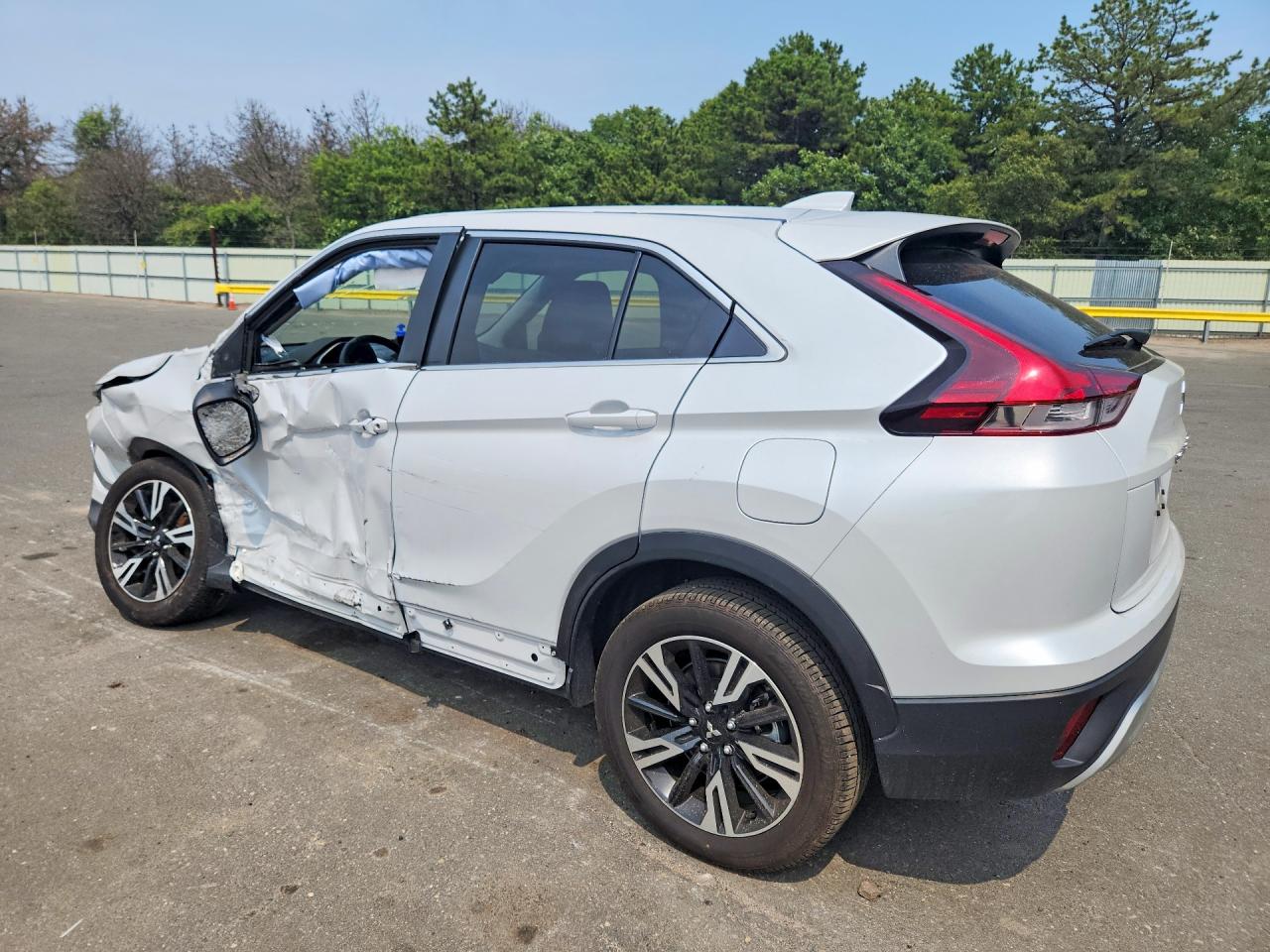 2025 MITSUBISHI ECLIPSE CROSS SE — снимка 2