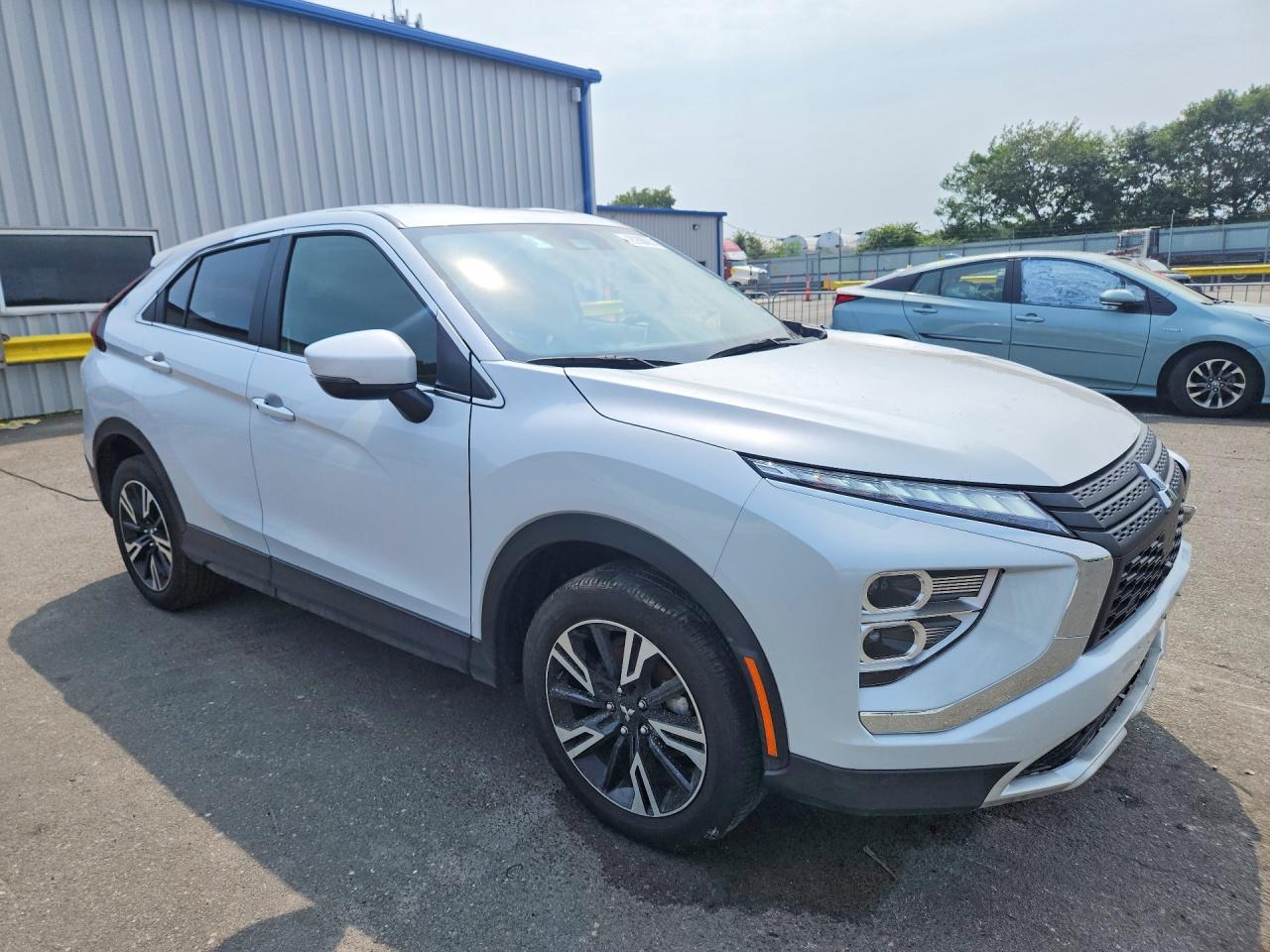 2025 MITSUBISHI ECLIPSE CROSS SE — снимка 4