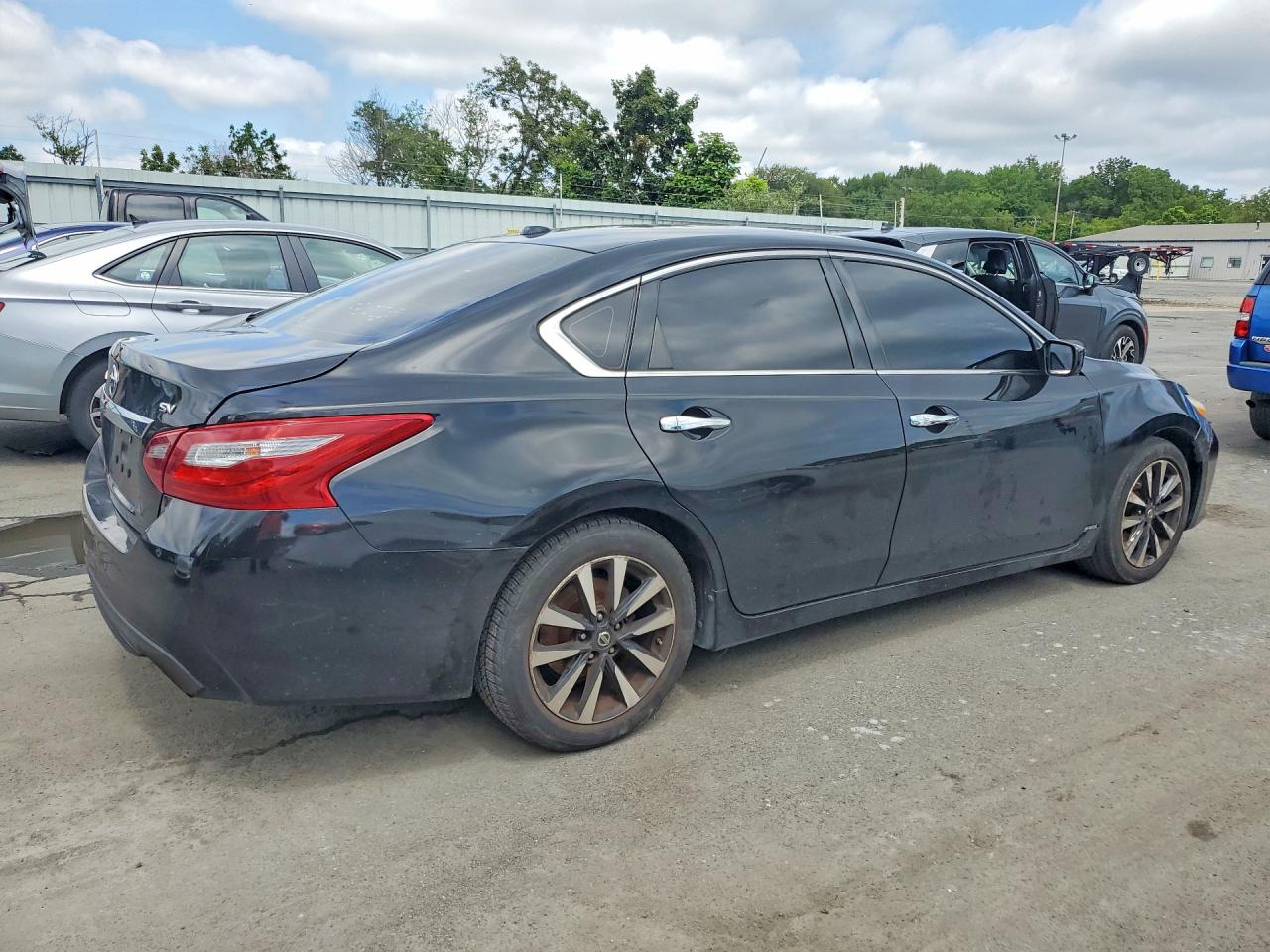 2018 NISSAN ALTIMA 2.5 SV — снимка 3