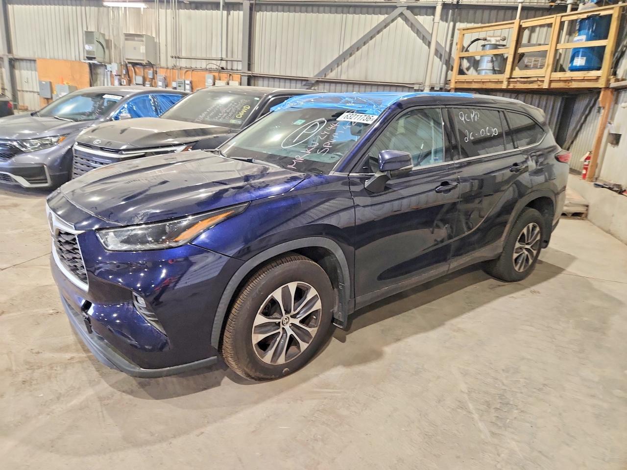 2021 TOYOTA HIGHLANDER XLE