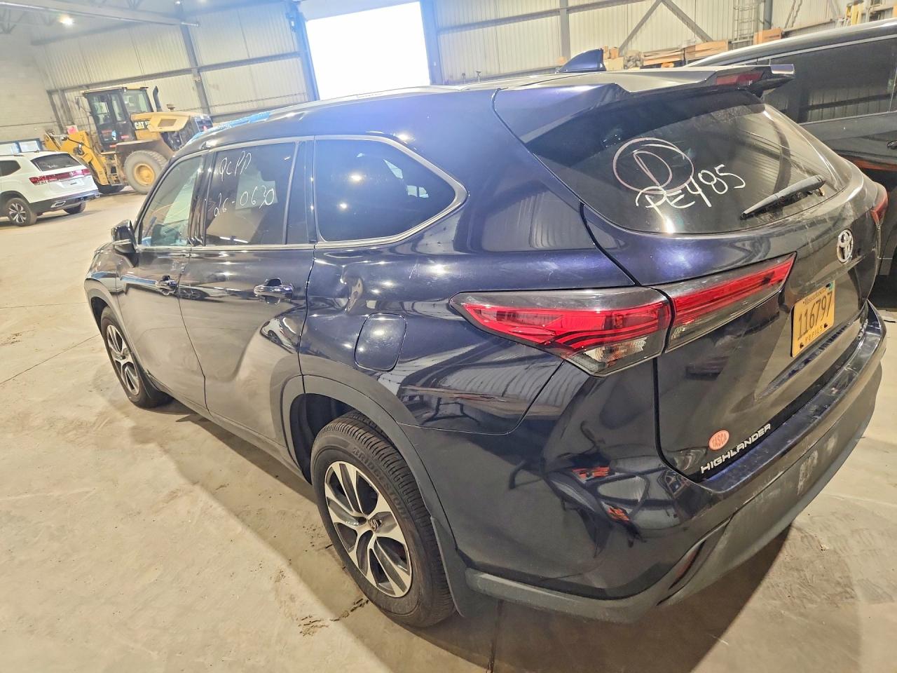 2021 TOYOTA HIGHLANDER XLE — снимка 2