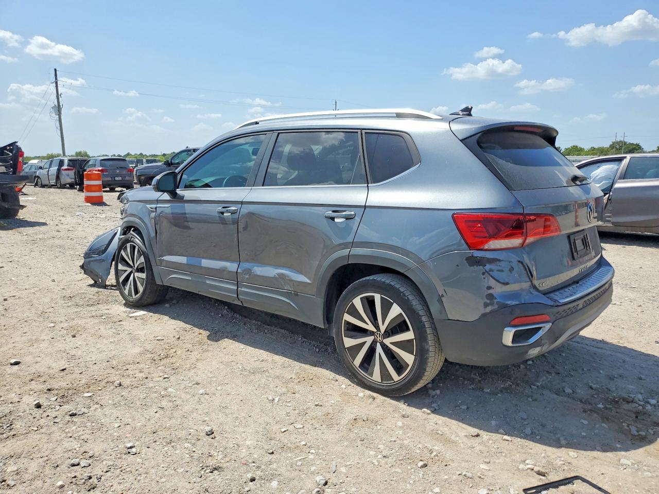 2022 VOLKSWAGEN TAOS — снимка 2