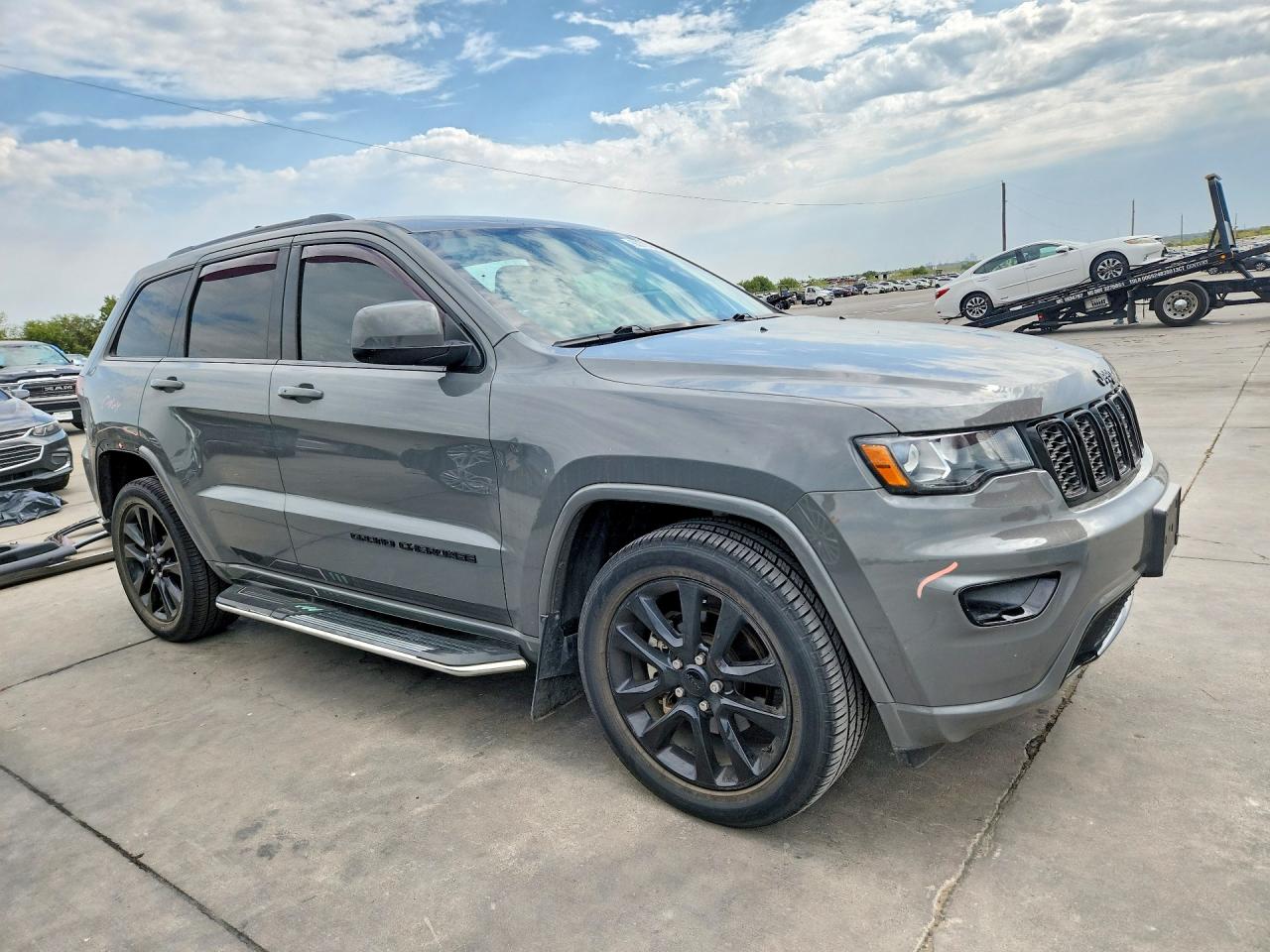 2019 JEEP GRAND CHEROKEE LAREDO — снимка 4