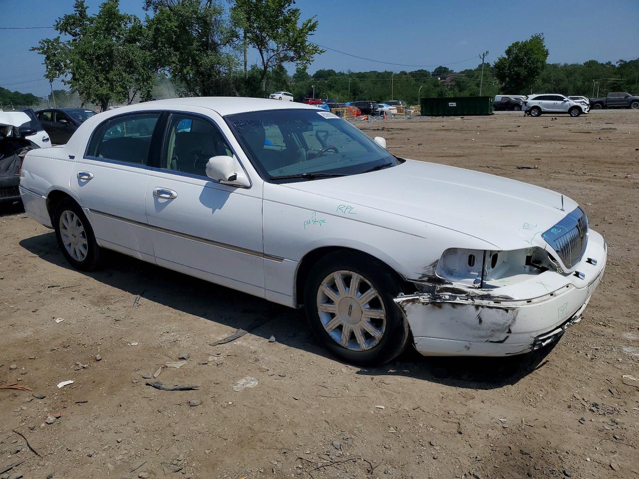 2011 LINCOLN TOWN CAR SIGNATURE LIMITED — снимка 4