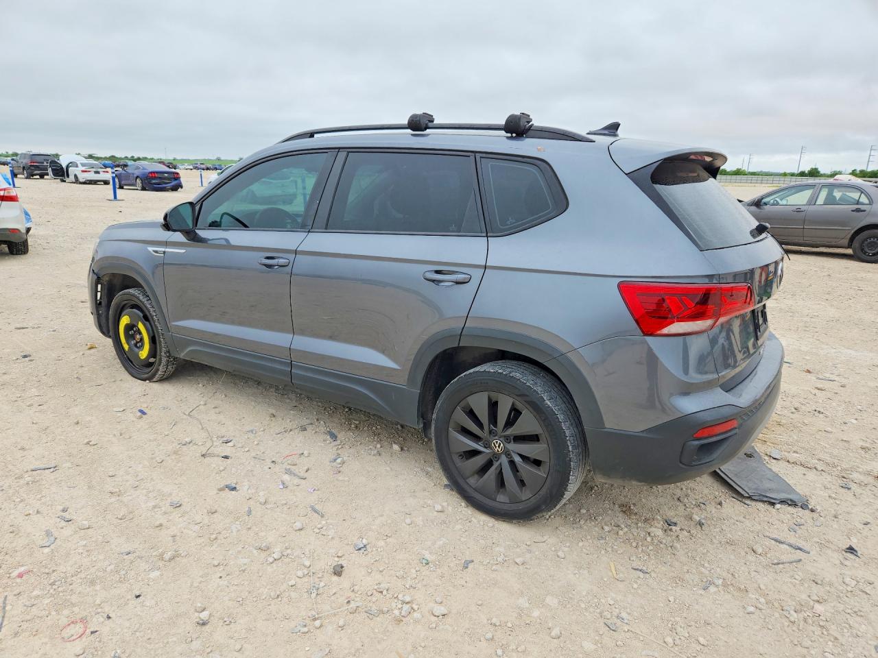 2022 VOLKSWAGEN TAOS S — снимка 2