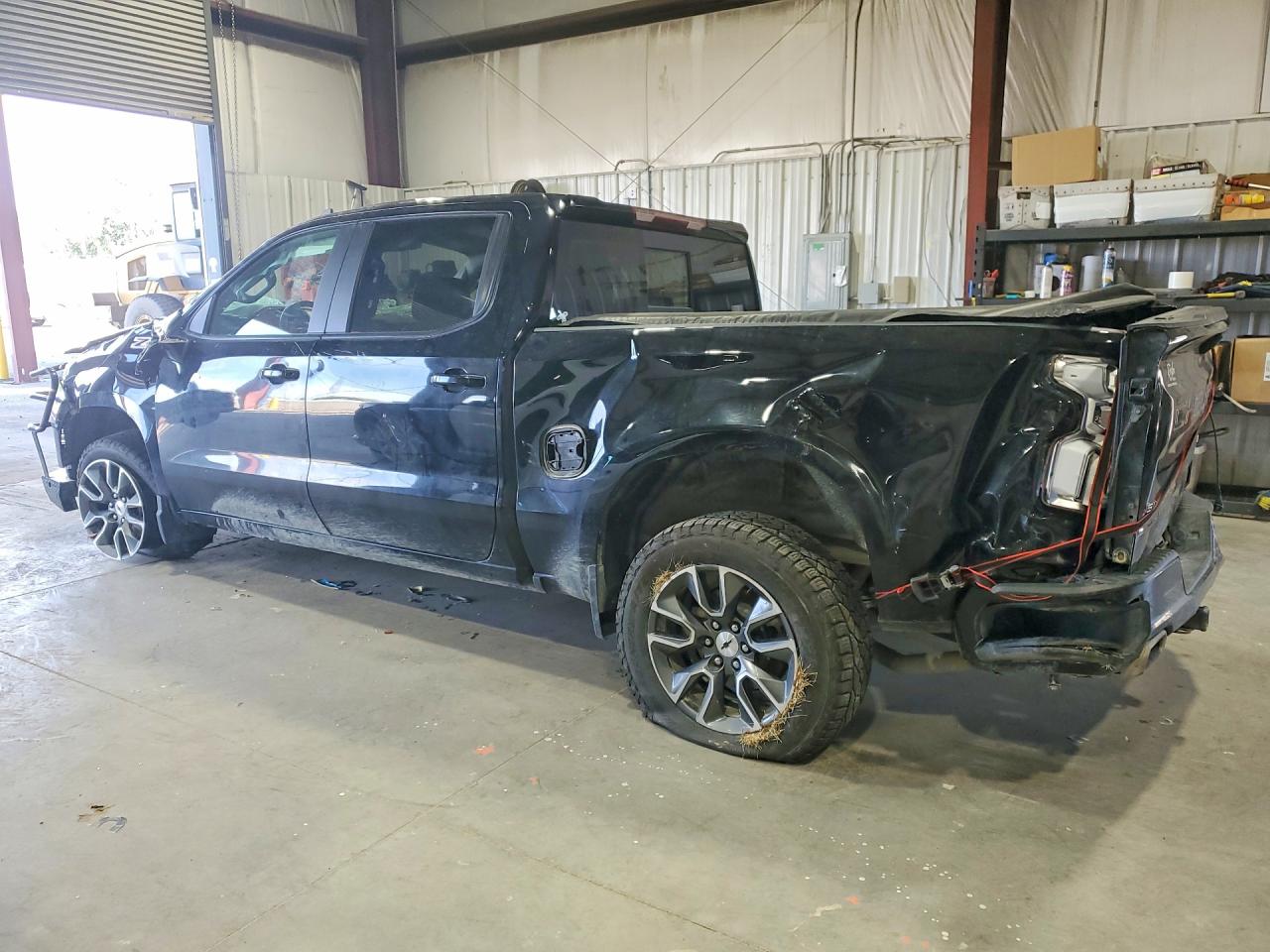 2023 CHEVROLET SILVERADO K1500 RST — снимка 2
