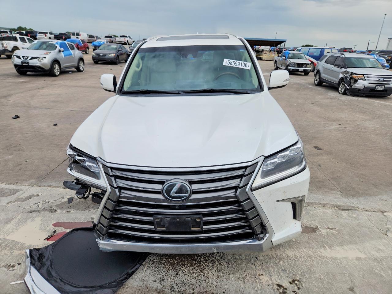 2017 LEXUS LX 570 — снимка 5