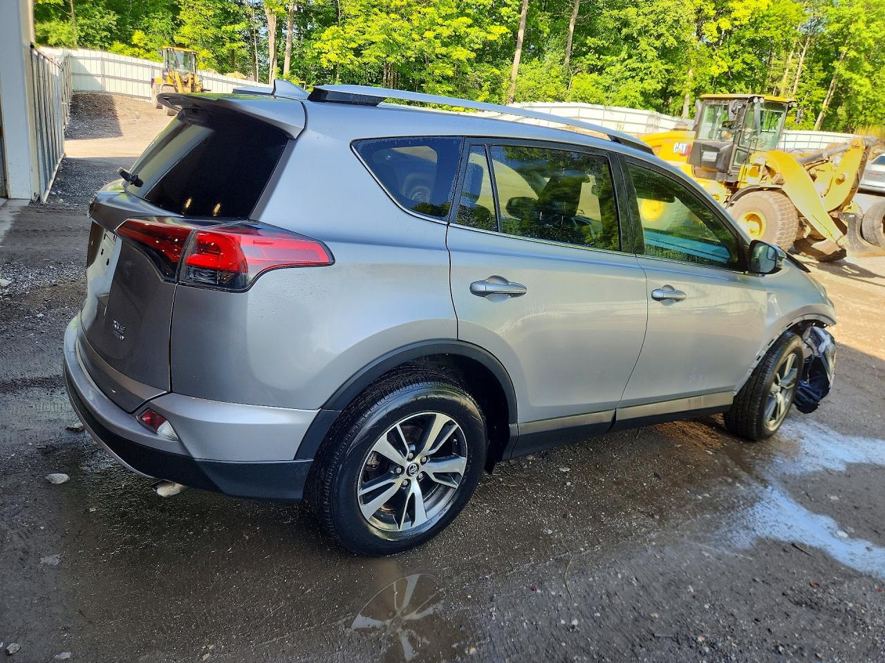 2016 TOYOTA RAV4 XLE — снимка 3