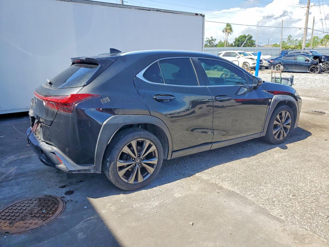 2019 LEXUS UX 200 — снимка 3