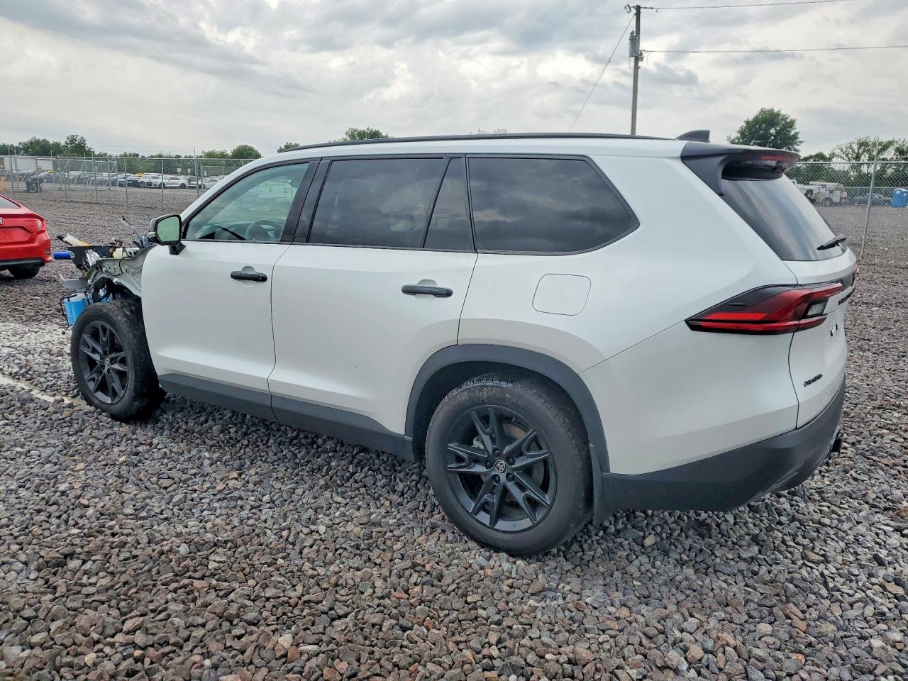 2026 TOYOTA GRAND HIGHLANDER HYBRID NIGHTSHADE — снимка 2