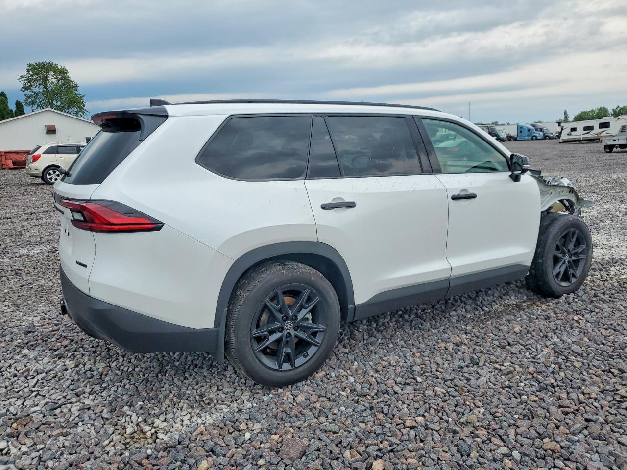 2026 TOYOTA GRAND HIGHLANDER HYBRID NIGHTSHADE — снимка 3