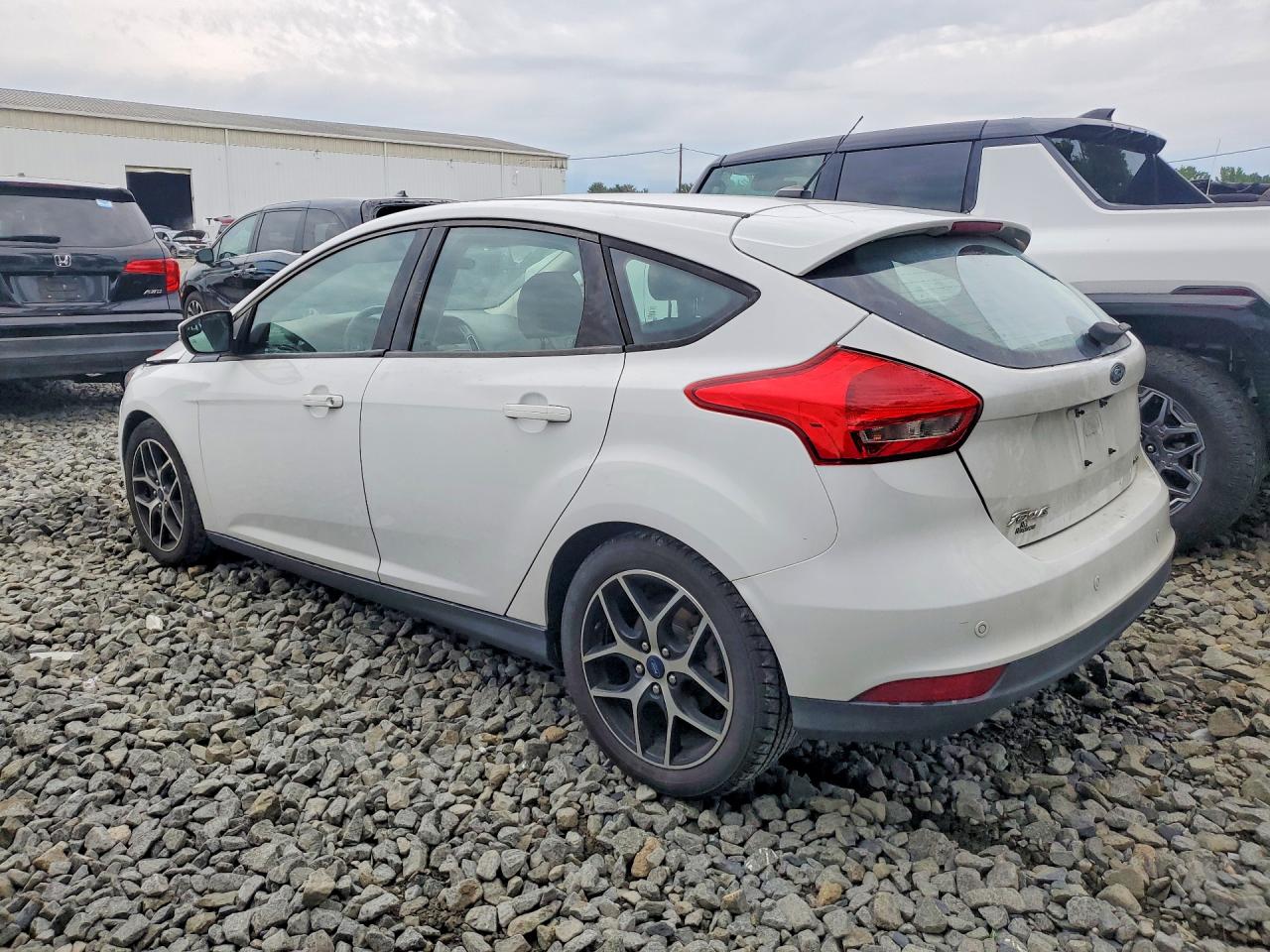 2017 FORD FOCUS SEL — снимка 2