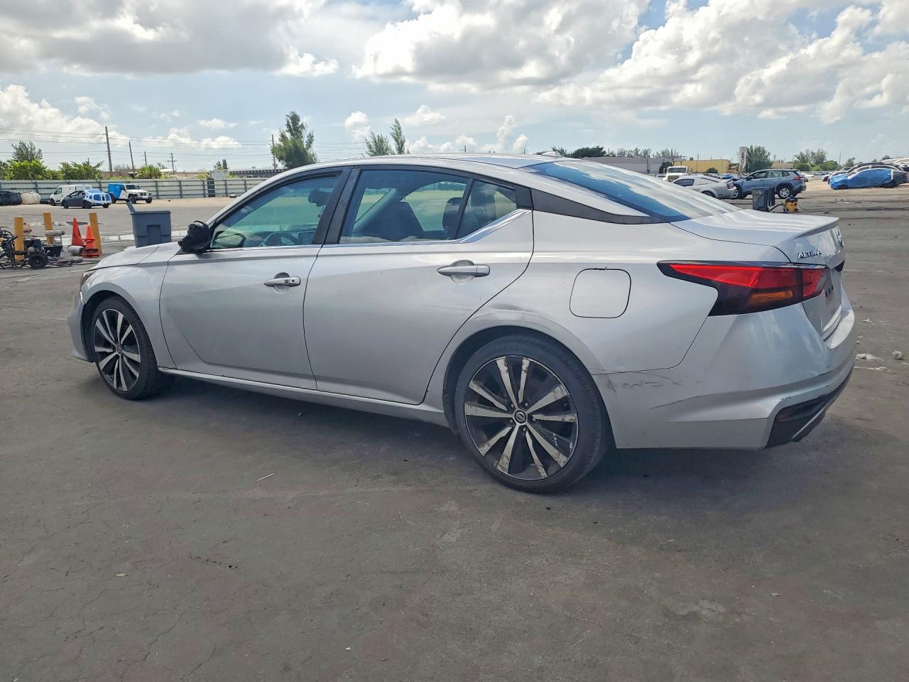 2019 NISSAN ALTIMA SR — снимка 2