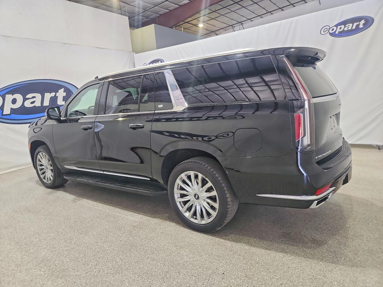 2023 CADILLAC ESCALADE ESV LUXURY — снимка 2