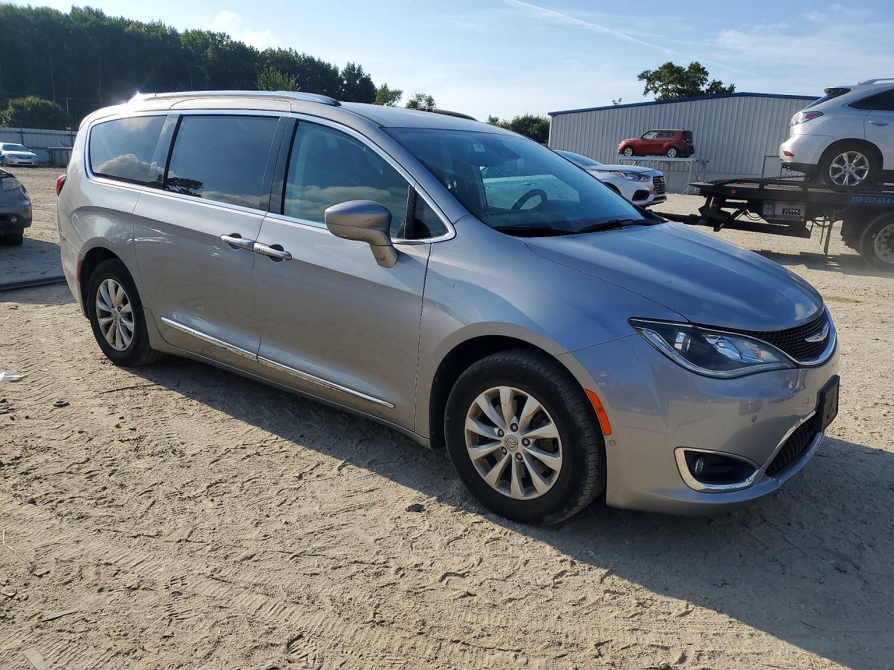 2018 CHRYSLER PACIFICA TOURING L — снимка 4