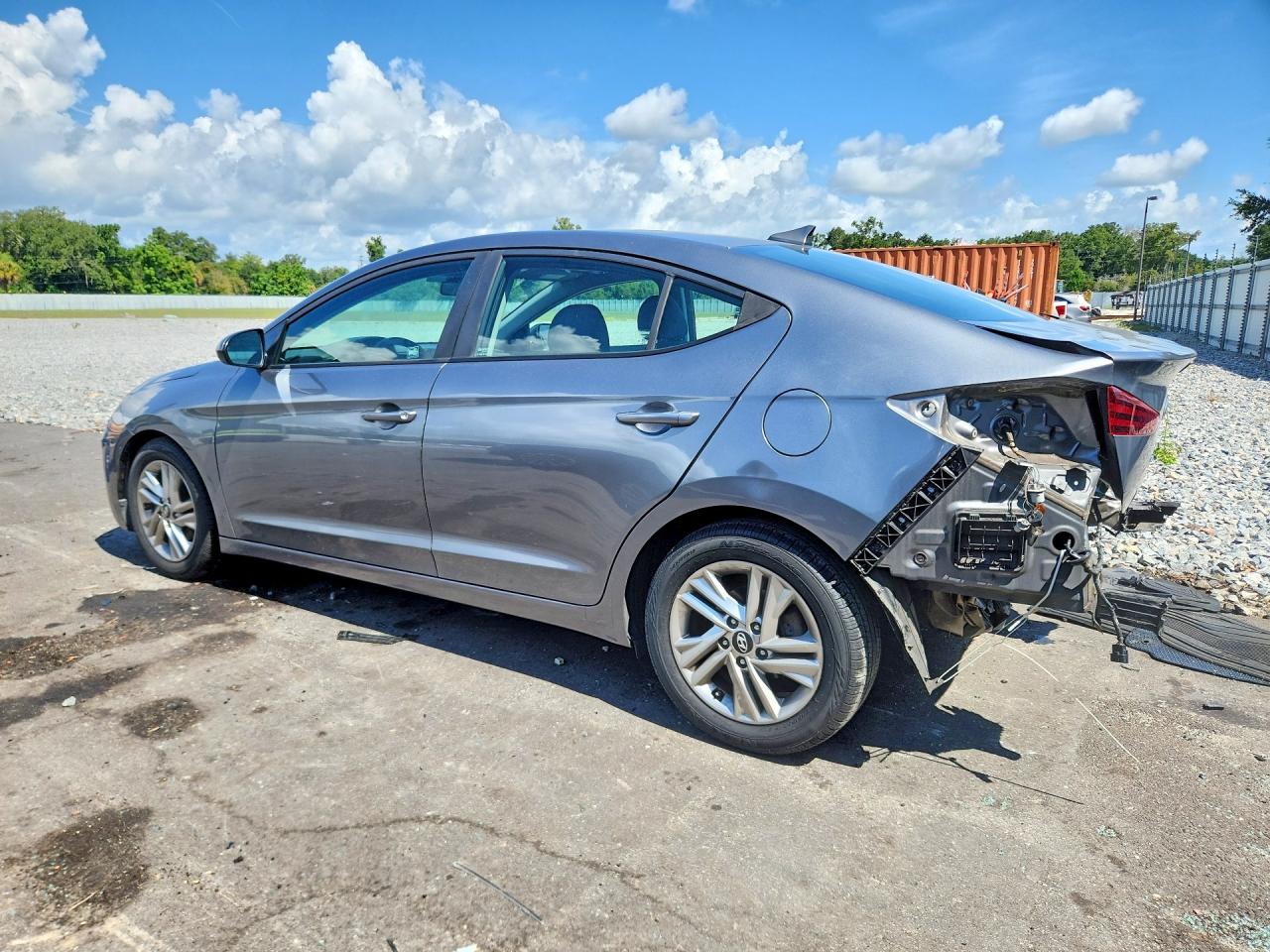 2019 HYUNDAI ELANTRA SEL — снимка 2