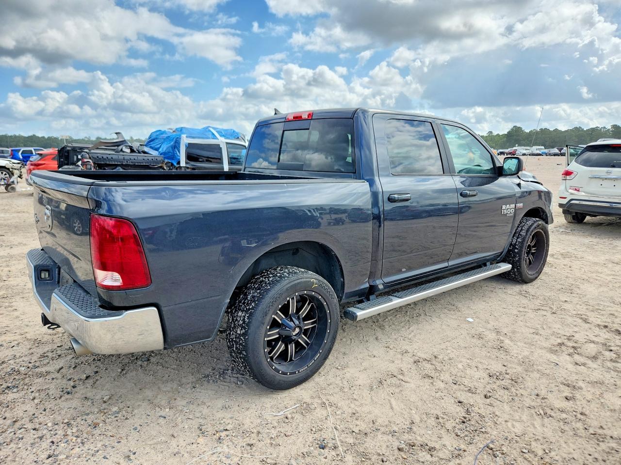 2019 RAM 1500 CLASSIC SLT — снимка 3