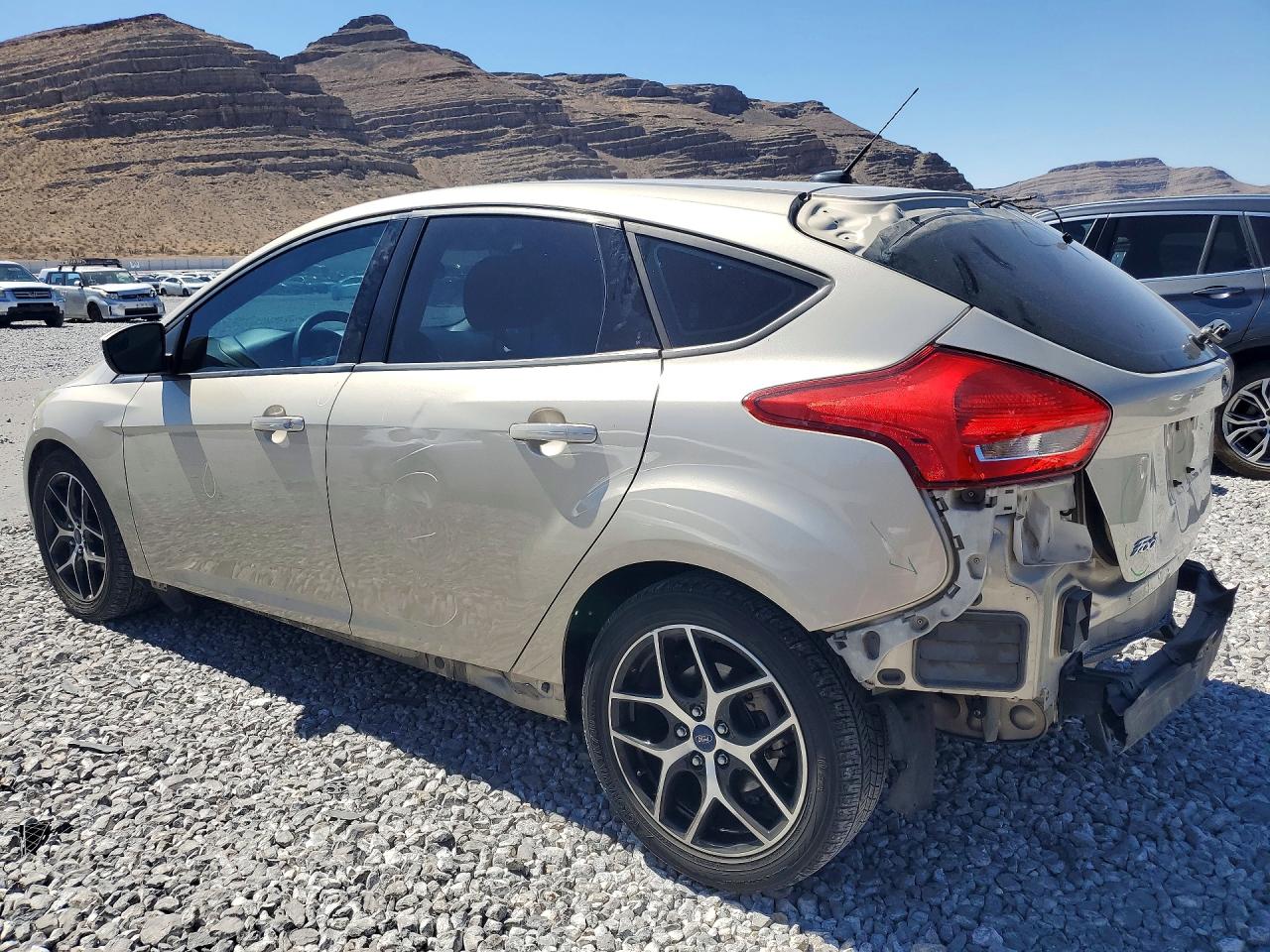 2017 FORD FOCUS SEL — снимка 2