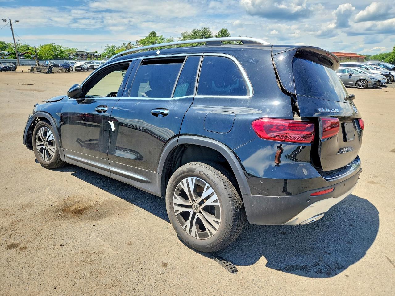 2024 MERCEDES-BENZ GLB 250 4MATIC — снимка 2