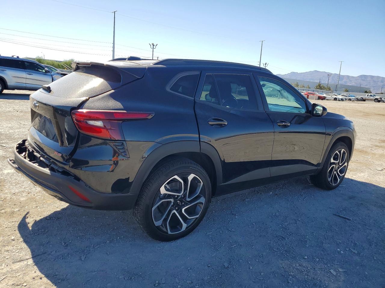 2024 CHEVROLET TRAX 2RS — снимка 3