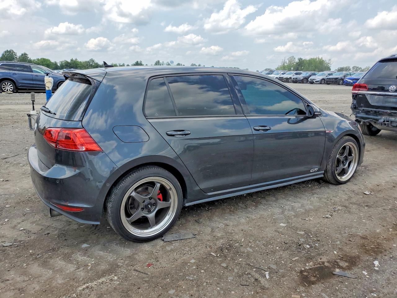 2016 VOLKSWAGEN GTI S/SE — снимка 3