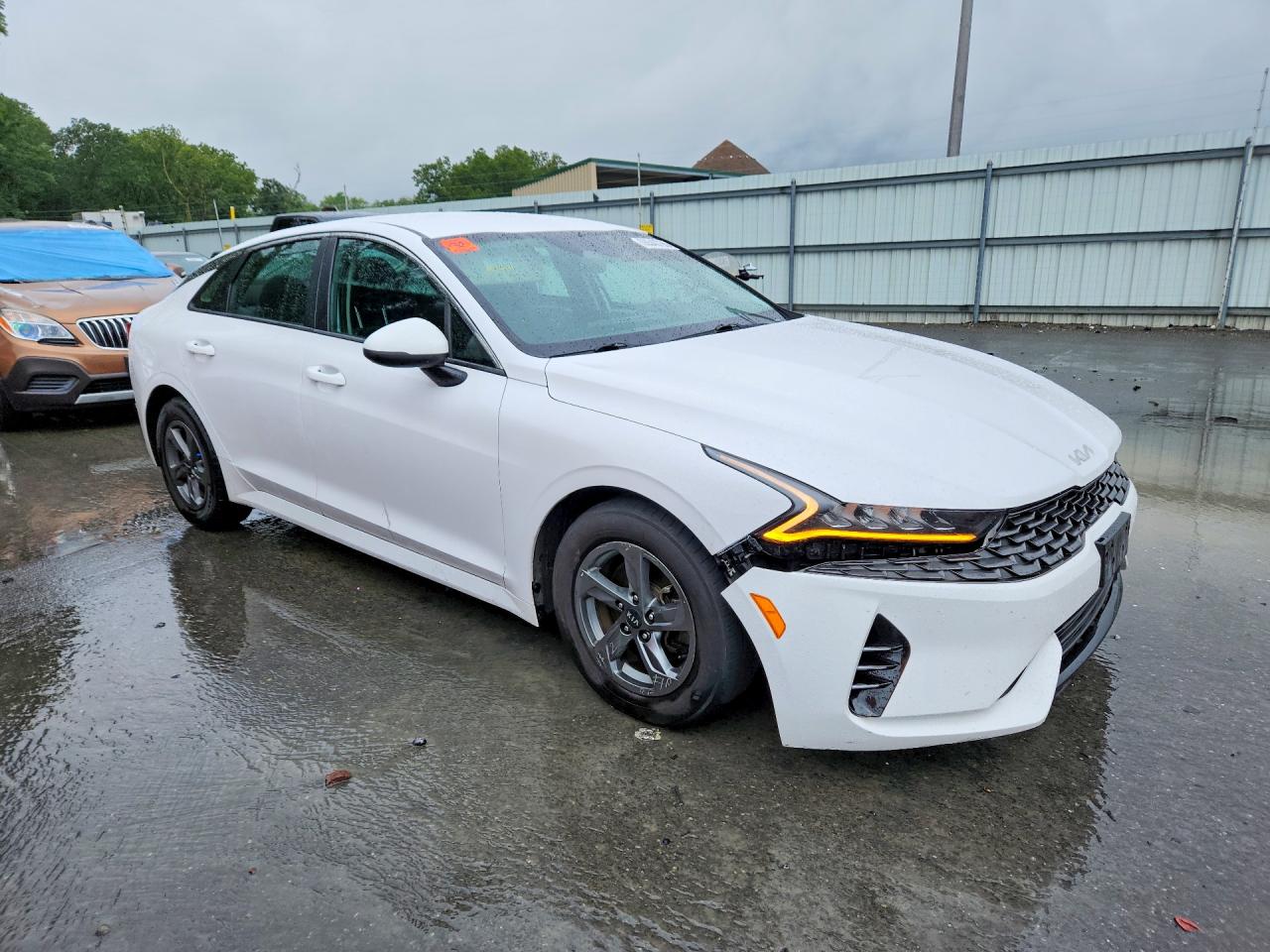 2022 KIA K5 LX — снимка 4