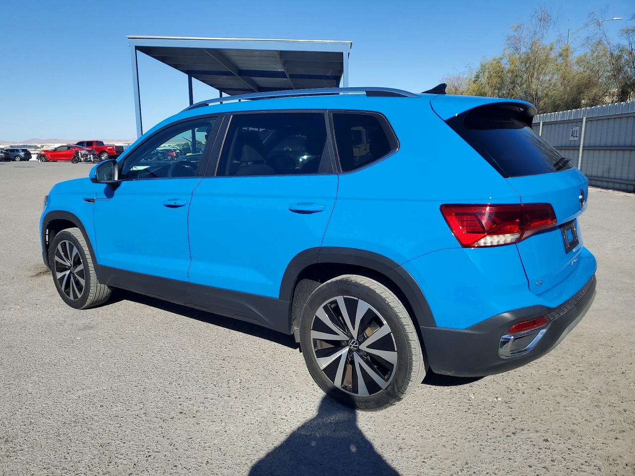 2023 VOLKSWAGEN TAOS SE — снимка 2