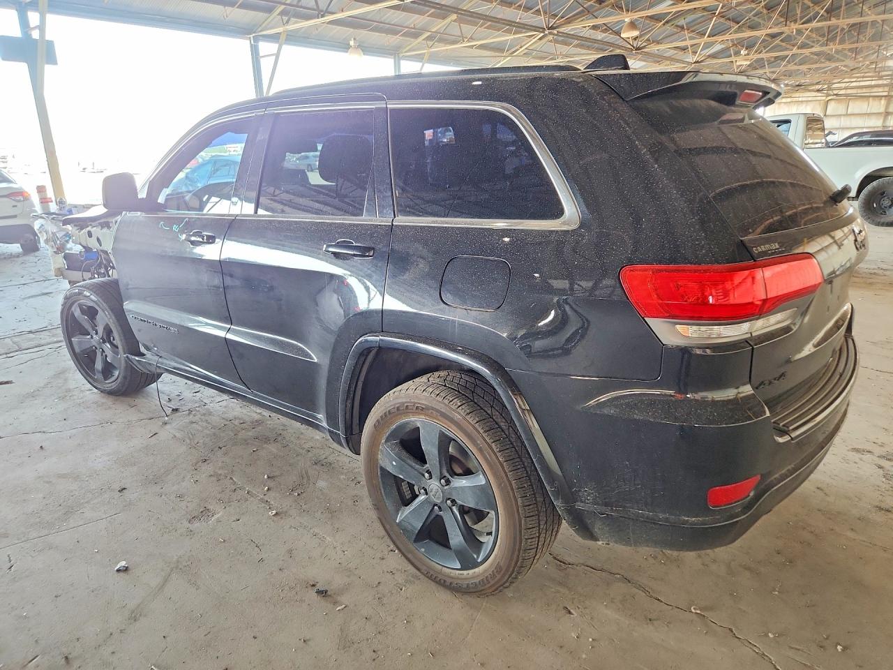 2015 JEEP GRAND CHEROKEE LAREDO — снимка 2