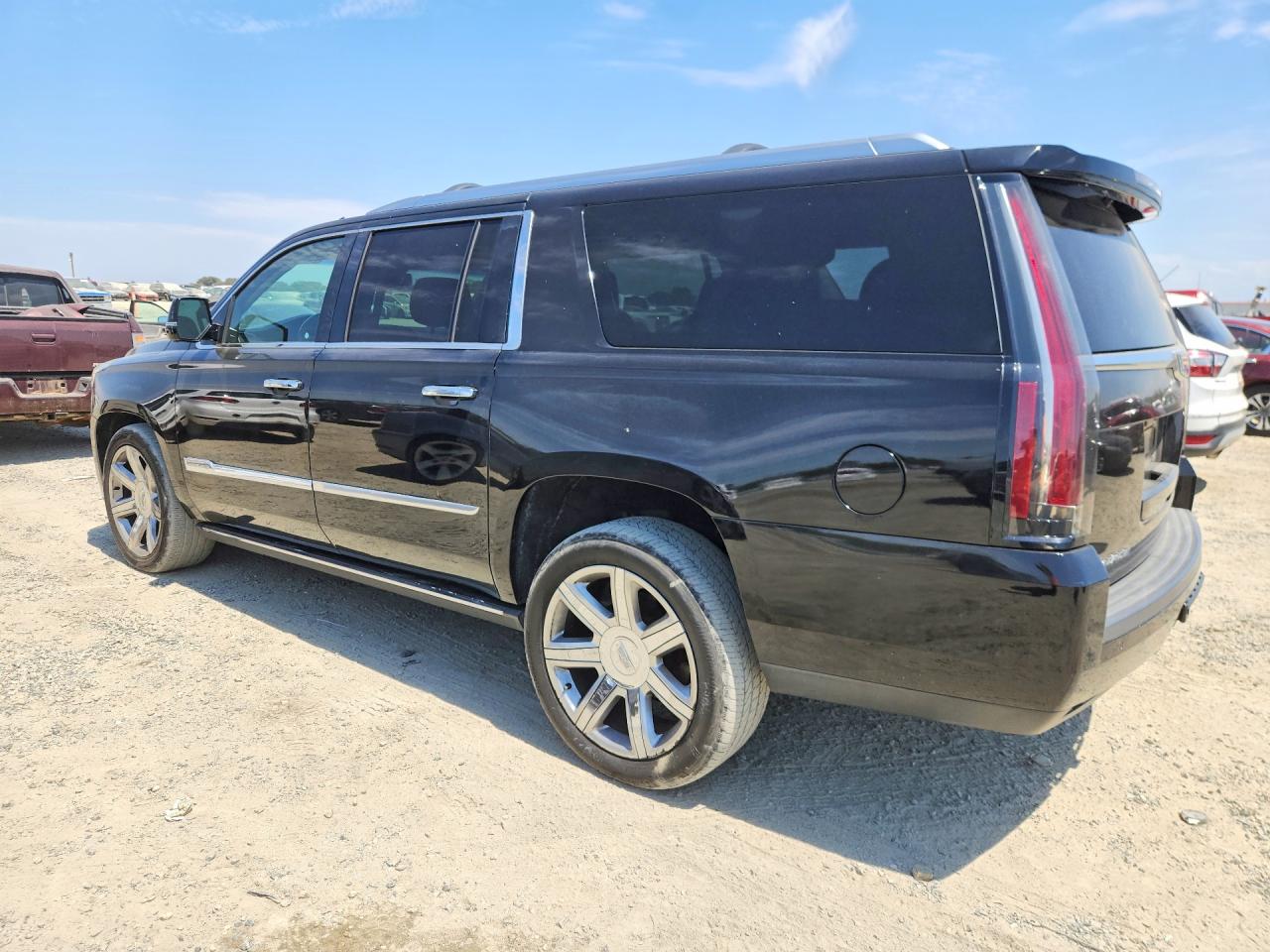 2015 CADILLAC ESCALADE ESV PREMIUM — снимка 2