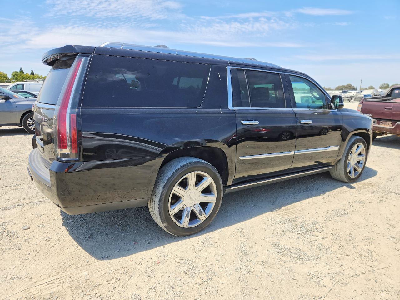 2015 CADILLAC ESCALADE ESV PREMIUM — снимка 3