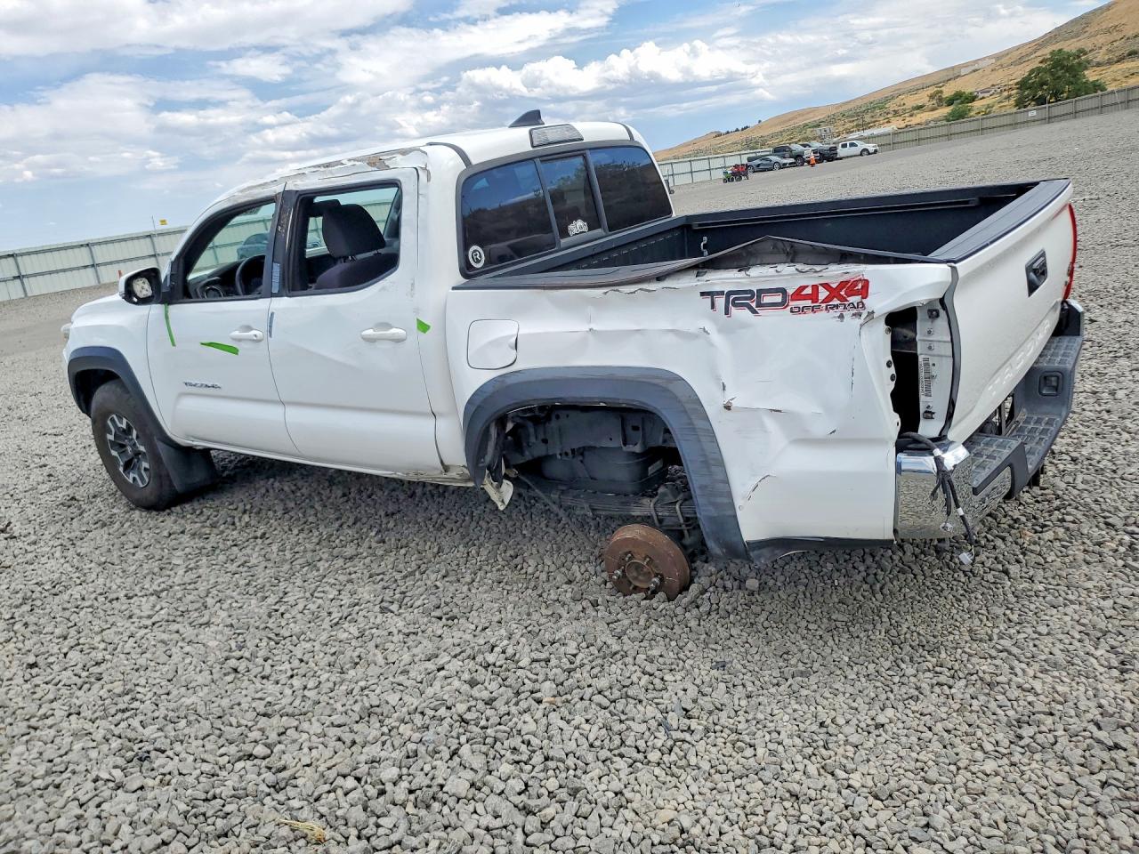 2016 TOYOTA TACOMA TRD OFF-ROAD — снимка 2
