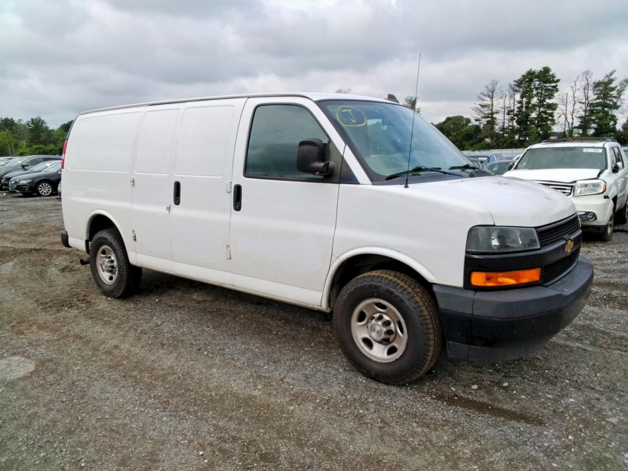 2020 CHEVROLET EXPRESS G2500 — снимка 4