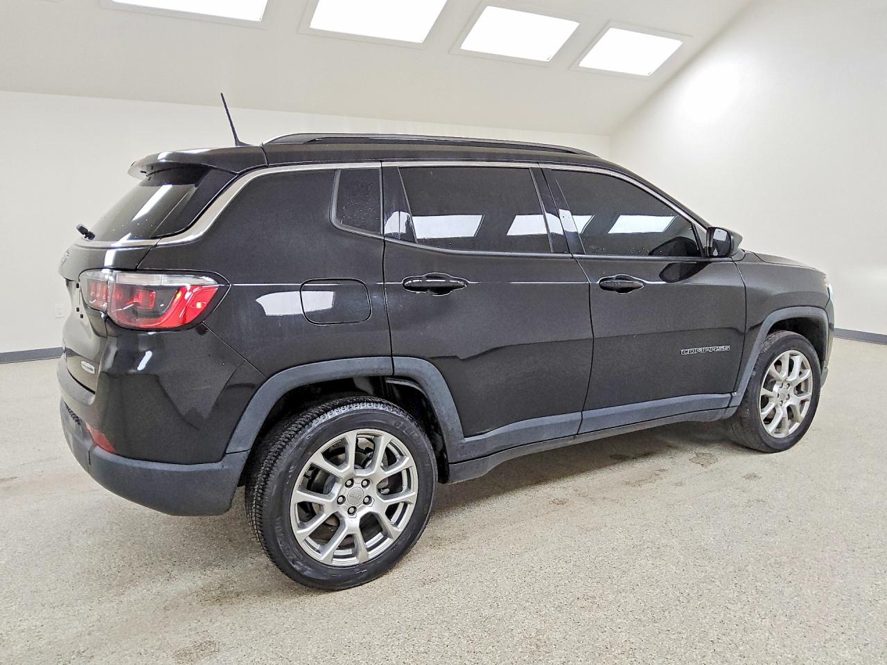 2022 JEEP COMPASS LATITUDE LUX — снимка 3